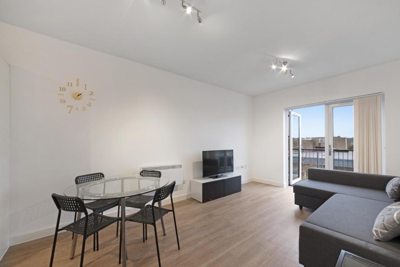 K Suites - Town Centre Hatfield Хатфилд Экстерьер фото