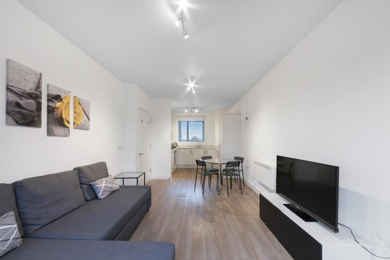 K Suites - Town Centre Hatfield Хатфилд Экстерьер фото
